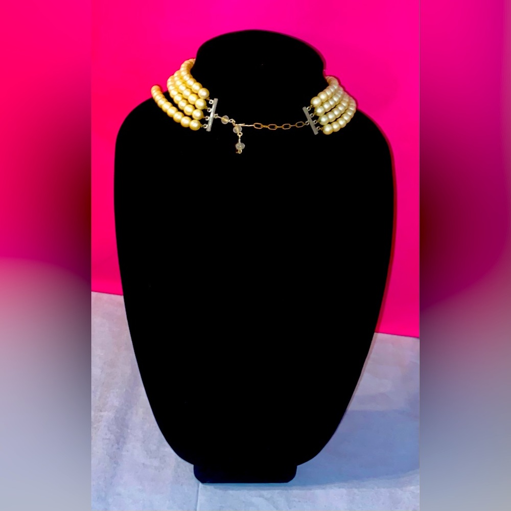 Vintage Nice 3 Strand Iridescent Creamy Yellow Faux Pearls w/Hook Clasp Necklace - Picture 2 of 4